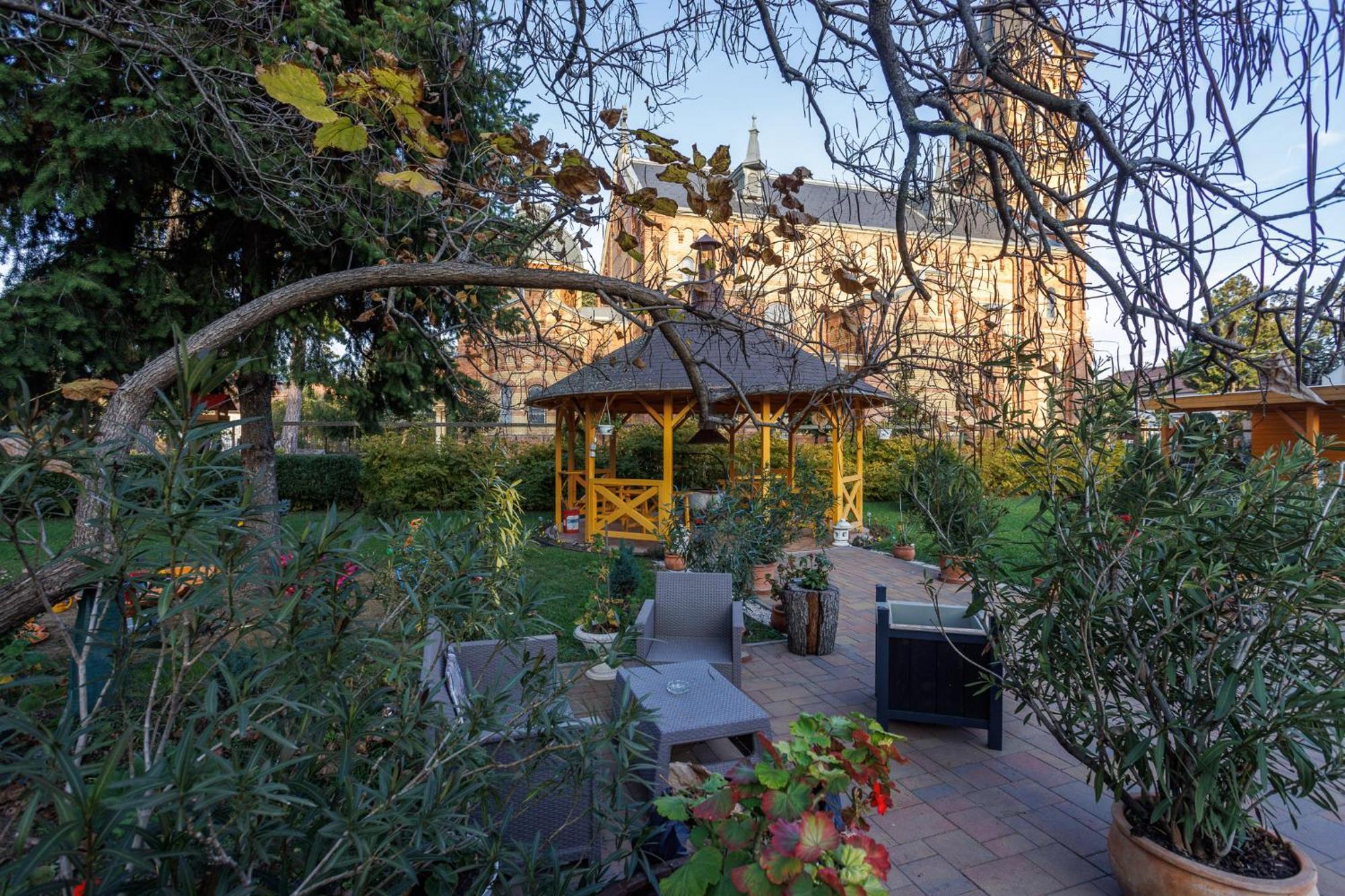 Bed and Breakfast Harang Panzio Дьомаэндрёд Экстерьер фото