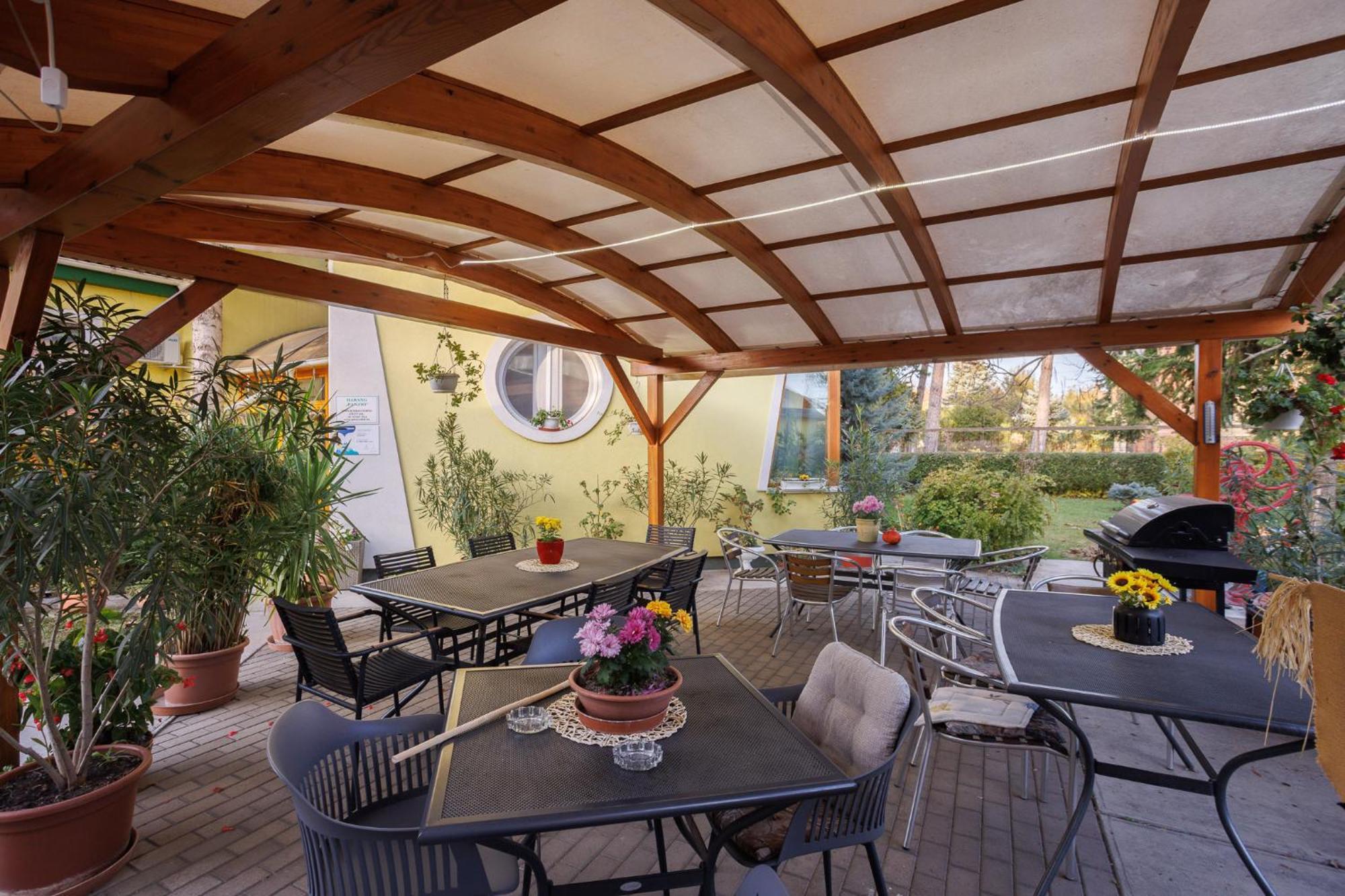 Bed and Breakfast Harang Panzio Дьомаэндрёд Экстерьер фото